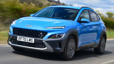 Hyundai Kona Hybrid спереди